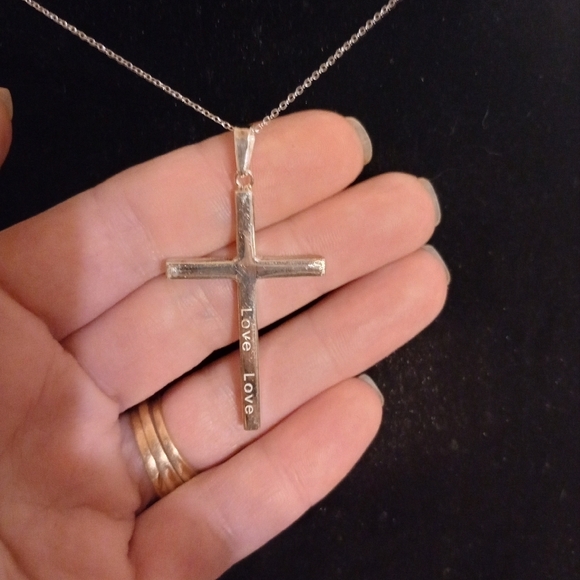 Sterling silver 9.25 Cross Necklace wt Pendant Etched Love - Picture 2 of 5
